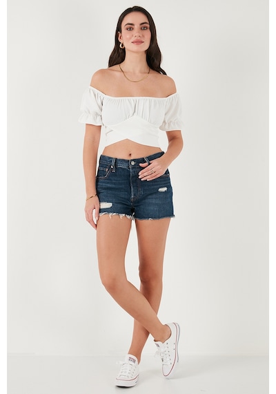 Lela Regular Fit Madonna Yaka Bağlama Detaylı Crop Bayan Bluz 6527017 Beyaz