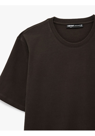 Koton Pamuklu Regular Fit Kısa Kollu Basic Bisiklet Yaka Tişört Kahverengi 6sam10241mk Kahverengi Koton Pamuklu Regular Fit Kısa Kollu Basic Bisiklet Yaka Tişört Kahverengi 6sam10241mk Kahverengi