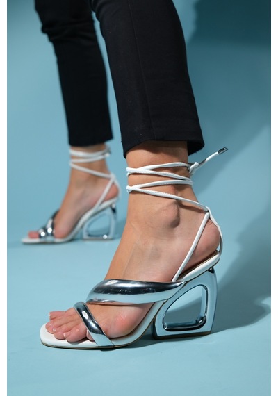 Luvishoes Creed Beyaz Gümüş Bilekten Bağlamalı Kadın Topuklu Ayakkabı Beyaz - Gümüş Luvishoes Creed Beyaz Gümüş Bilekten Bağlamalı Kadın Topuklu Ayakkabı Beyaz - Gümüş