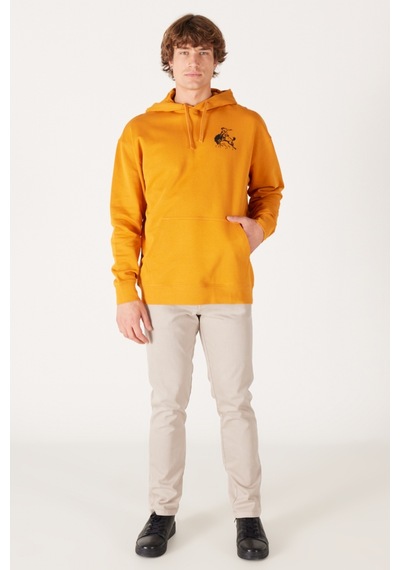 Wrangler Loose Fit Rahat Kesim Pamuk Kapüşonlu İçi Polarlı Sırt Baskılı Turuncu Sweatshirt W656I4H43 Hardal