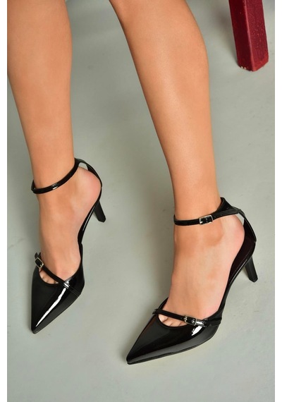 Fox Shoes U654074108 Siyah Rugan İnce Topuklu Kadın Ayakkabı Siyah