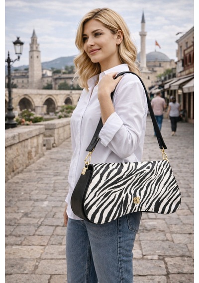 Dukidaso Beyaz Altın Tokalı Zebra Desenli Kadın Omuz Çantası Beyaz Mt1606