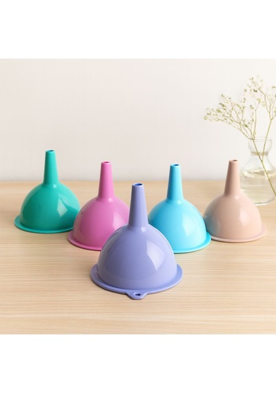 Plastik Huni 120 Mm Çok Renkli