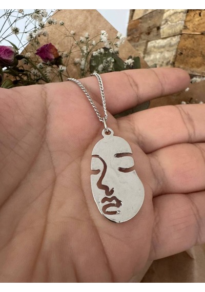 Soyut İnsan Yüzü Figürlü Unisex Kolye Modern Ve Sanatsal Tasarım Çok renkli