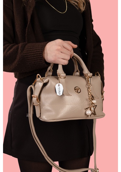 Westbag Kadın Parlak Rugan Deri Star Charm Detaylı El Ve Omuz Askılı Çanta Krem