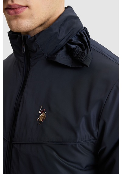 U.S. Polo Assn. Erkek Lacivert Dik Yaka Fermuarlı Cepli Yağmurluk Tarzı Mont 50326198-vr033 U.S. Polo Assn. Erkek Lacivert Dik Yaka Fermuarlı Cepli Yağmurluk Tarzı Mont 50326198-vr033