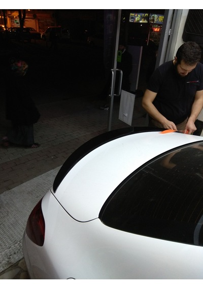C180 W205 Kasa Piano Black Boyalı Abs Plastik Spoiler