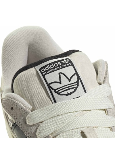 Adidas Owhıte/cblack/ıvory Superskate St Beyaz