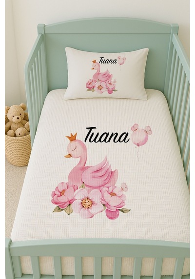 %100 Pamuk İsme Özel İsimli 100x150 Cm Pike Seti Pembe Çiçekli Kuğu