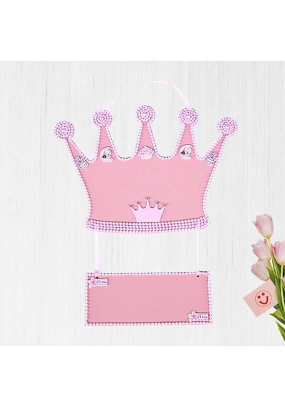Süsle Bebek Ve Parti Taçlı İsimlikli Ahşap Kapı Süsü, Pembe Çok Renkli