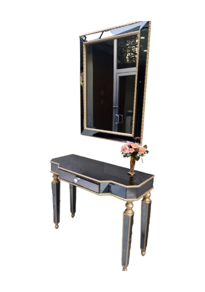 Dresuar Hayal Model Çekmece Geniş Tabla Gold Cam Ayna Kaplama  Ay Ceviz