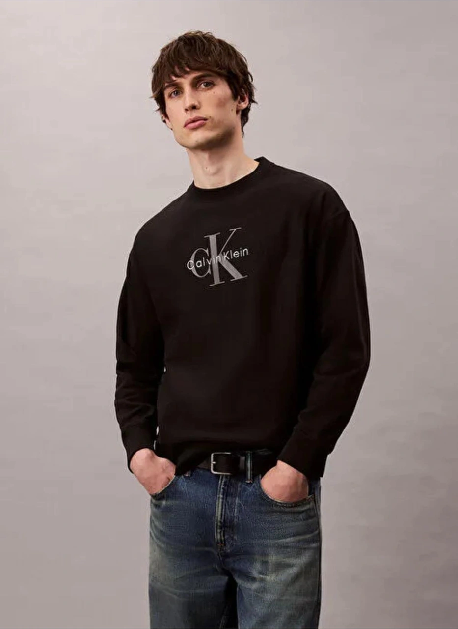 Calvin Klein Erkek Bisiklet Yaka Büyük Ck Desen Uzun Kol Pamuklu Regular Fit Siyah Sweatshirt Lv04rd234g-ub1-10168 Siyah Calvin Klein Erkek Bisiklet Yaka Büyük Ck Desen Uzun Kol Pamuklu Regular Fit Siyah Sweatshirt Lv04rd234g-ub1-10168 Siyah