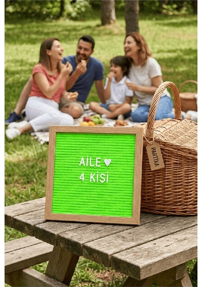 Ahşap Harfli Yazı Panosu 25,5x25,5 Cm Premium Gerçek Çam Çerçeve 340 Parça Harf Seti Standlı Duvara Asılabilir Keçe İçli Çok Renkli