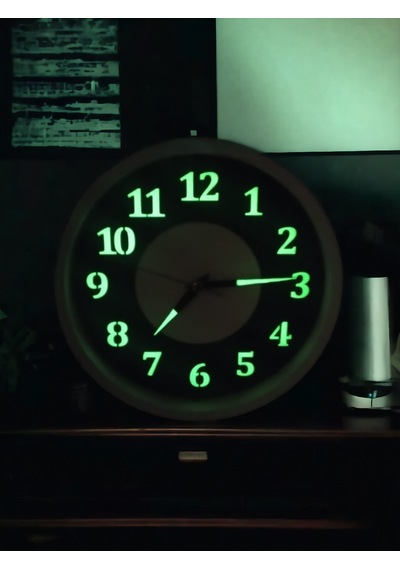 Fosforlu Gece Karanlıkta 5 Saat Parlayan Duvar Saati 22 Cm B4 Siyah - Beyaz
