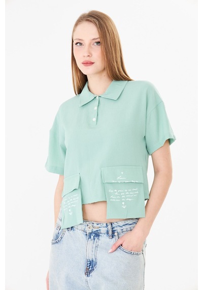 Sortie Collection Polo Yaka Yazı Baskılı Cep Detaylı Crop Bluz Mint MİNT