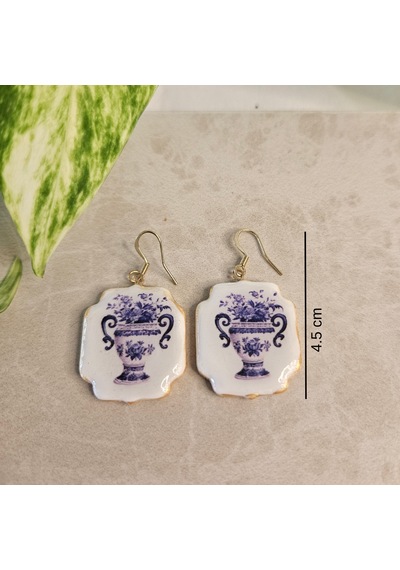 El Yapımı Polimer Kil Küpe - Paslanmaz Çelik Aparatlı Mavi Çiçekli Vazo / Çini Motifli Kare Sallantılı Küpe Blue Vase Mavi - Beyaz El Yapımı Polimer Kil Küpe - Paslanmaz Çelik Aparatlı Mavi Çiçekli Vazo / Çini Motifli Kare Sallantılı Küpe Blue Vase Mavi - Beyaz