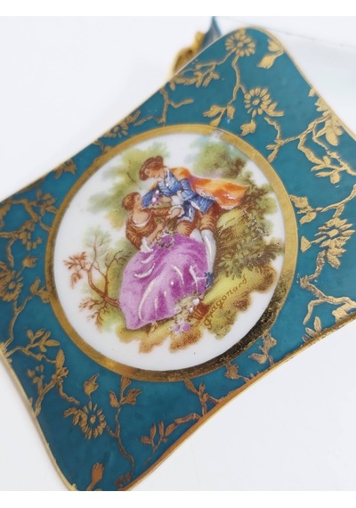 Limoges Aşık Temalı Mini Porselen Takı Kutusu