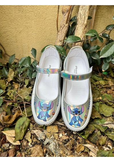 Scarpe Magiche Stitch Kız Çocuk Hologram Parlak Babet Cırtlı Ayakkabı 31-35 Numara Arası Işıksızdır Gümüş Scarpe Magiche Stitch Kız Çocuk Hologram Parlak Babet Cırtlı Ayakkabı 31-35 Numara Arası Işıksızdır Gümüş