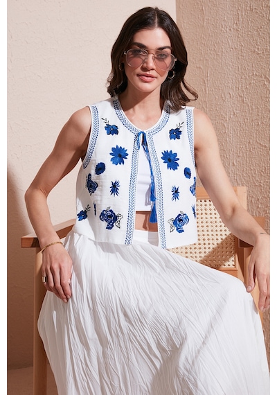 Lela Astarlı Nakış Işlemeli Standart Fit Bağlamalı Yuvarlak Yaka Crop Bayan Yelek 611Yl128 Ekru