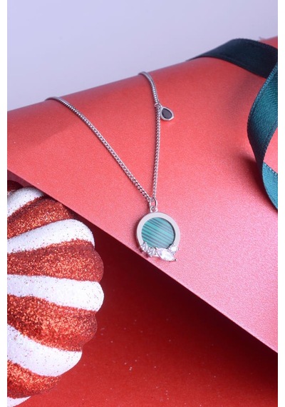 Innuendo Jewelry 925 Ayar Gümüş Damla Taş Detaylı Oval Kolye Yeşil