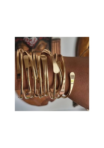Armora Model Gold Altın Renk Lak Kaplama Yassı Spiral Modern Kelepçe Bileklik