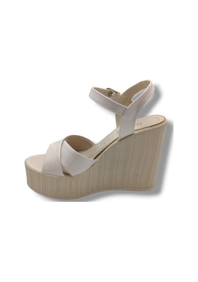 Selfie 4285-26 Rugan Çapraz Bant Yüksek Dolgu Taban Fashion Kadın Sandalet 11cm Bej
