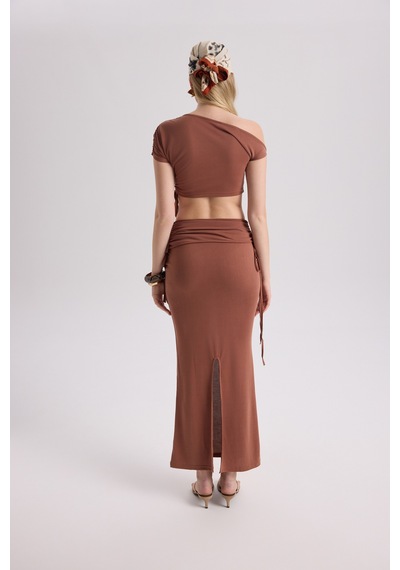 Mai Collection Mai Studios Co. Ivan Büzgülü Kahve Crop Etek Takım Kahve Mai Collection Mai Studios Co. Ivan Büzgülü Kahve Crop Etek Takım Kahve