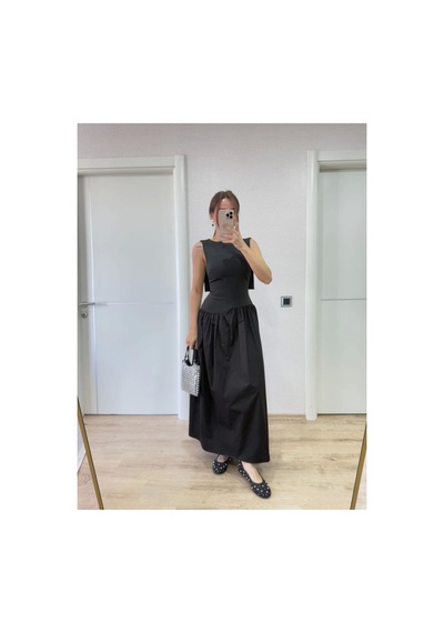 Butik İstanbul Arkası Kanatlı Uzun Elbise- Siyah
