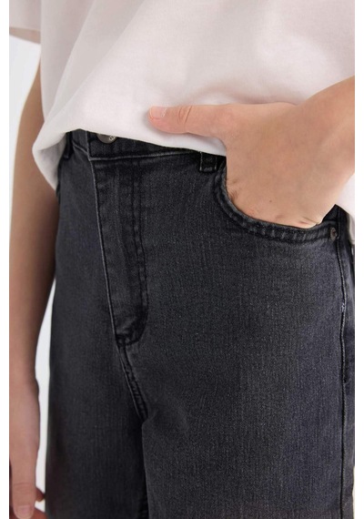 DeFacto Erkek Çocuk Loose Fit Düz Paça Cepli Basic Düz Jean Pantolon C3698A824WNNM36 DeFacto Erkek Çocuk Loose Fit Düz Paça Cepli Basic Düz Jean Pantolon C3698A824WNNM36