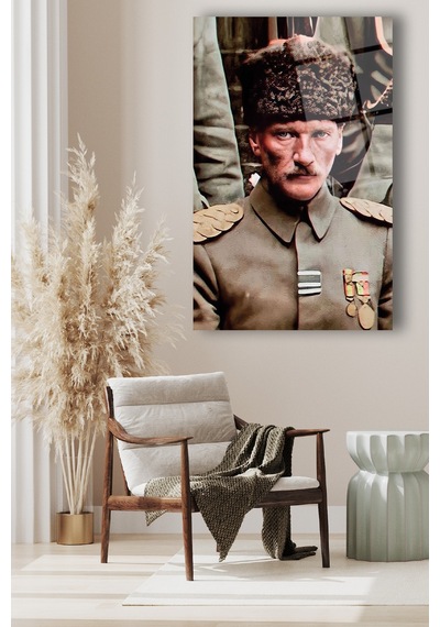 Mustafa Kemal Atatürk Üniformalı Dikey Cam Tablo Evlika, Modern Ev Ofis Salon Duvar Dekoru, Hediyelik Tablo