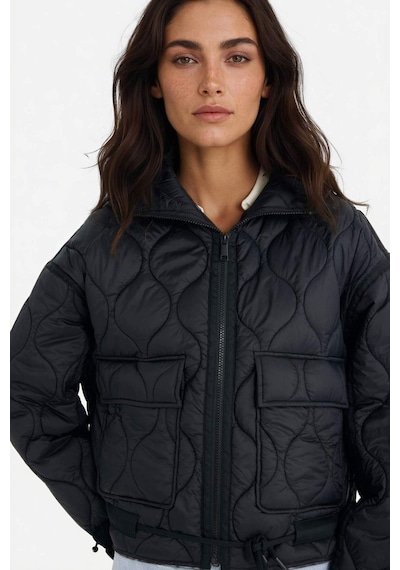 Defacto Su Geçirmez Regular Fit Fermuarlı Kapitoneli Mont E8674ax25aubk27 Siyah Defacto Su Geçirmez Regular Fit Fermuarlı Kapitoneli Mont E8674ax25aubk27 Siyah