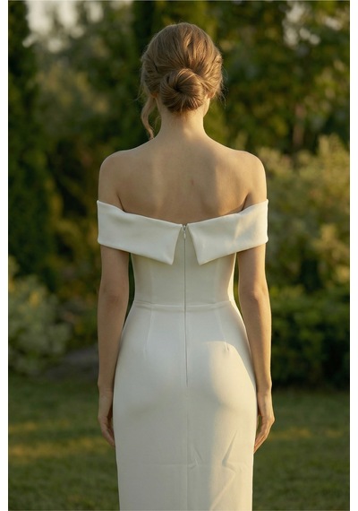Berissima Bride Maxi Nikah Elbisesi, Kırık Beyaz, Straplez Madonna Yaka, Yırtmaçlı Kalem Kalıp, Nocturne Kırık Beyaz Kırık Beyaz Berissima Bride Maxi Nikah Elbisesi, Kırık Beyaz, Straplez Madonna Yaka, Yırtmaçlı Kalem Kalıp, Nocturne Kırık Beyaz Kırık Beyaz