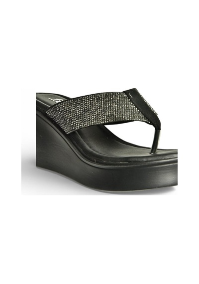 Fox Shoes Y973525309 Siyah Taş Detaylı Parmak Arası Kalın Tabanlı Kadın Terlik Siyah