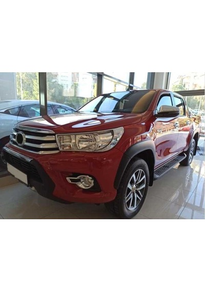 Toyota Hilux Revo 2016-2019 Far Çerçevesi Kaplama Krom