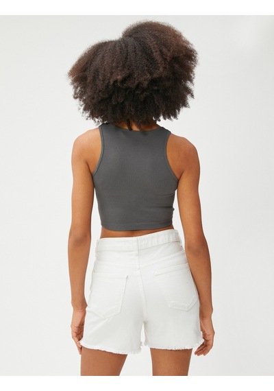 Koton Crop Atlet Fitilli Halter Yaka Kolsuz Antrasit 3sal30056ık 3SAL30056IK927 Antrasit Koton Crop Atlet Fitilli Halter Yaka Kolsuz Antrasit 3sal30056ık 3SAL30056IK927 Antrasit