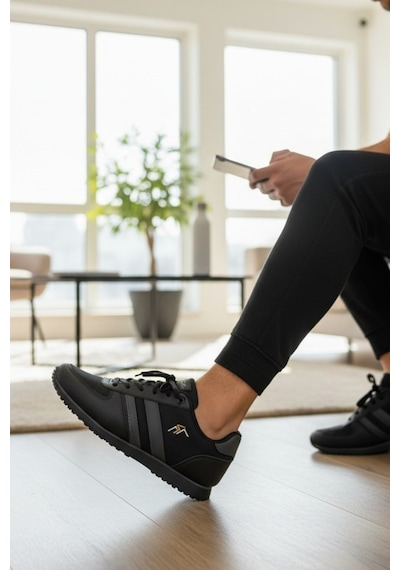 Enoch Erkek Spor Ayakkabı Beyaz Sneaker Siyah Şeritli Ve Kırmızı Detaylı Retro Yürüyüş Modeli Siyah