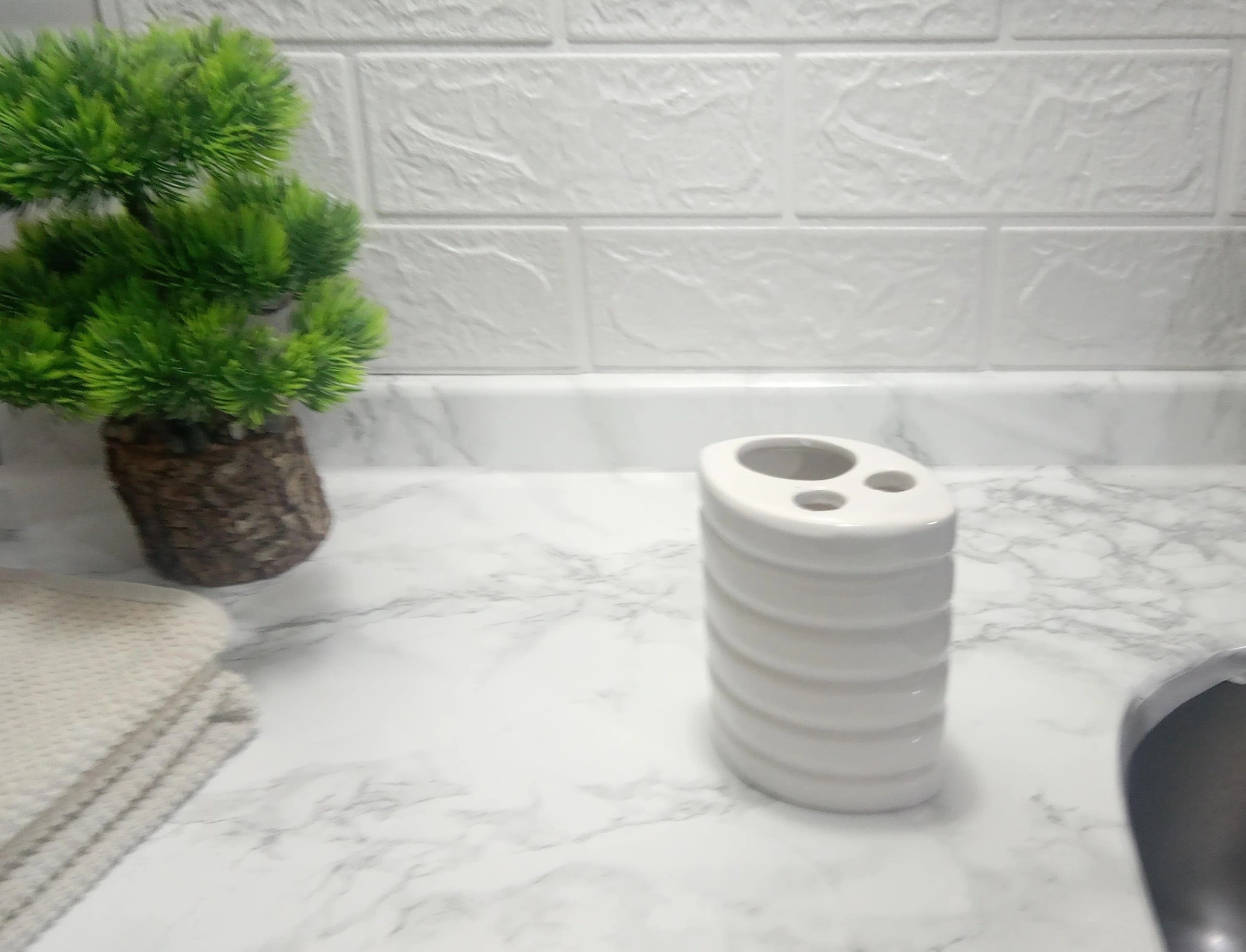 2 Adet Seramik Diş Fırçalık Oval Çizgili Model 9x6x11cm Banyo Seti Çok Renkli