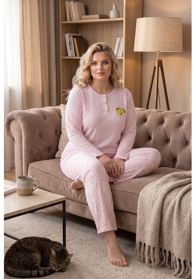 Seboteks Şardonlu İnterlok Kumaş Yakası Düğmeli Kışlık Büyük Beden Kadın Pijama Takımı 2700 Pembe Seboteks Şardonlu İnterlok Kumaş Yakası Düğmeli Kışlık Büyük Beden Kadın Pijama Takımı 2700 Pembe