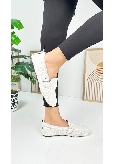 Günlük Kadın Loafer Peluş Astarlı Oval Burunlu Alçak Desenli Tabanlı Ayakkabı 375 Beyaz