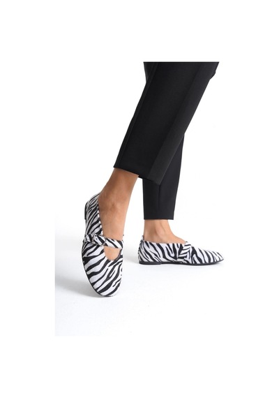 Mubiano Hakiki Deri Collection Kadın Bant Detaylı Babet Zebra - Mcrgn8035 - Zbr Zebra Mubiano Hakiki Deri Collection Kadın Bant Detaylı Babet Zebra - Mcrgn8035 - Zbr Zebra