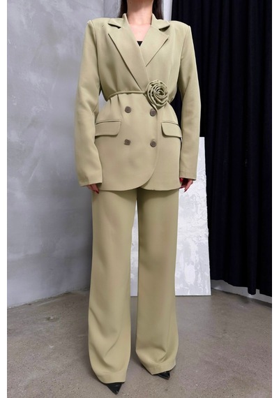 Msm Fashion Kadın İkili Blazer Ceket Pantolon Takım Aksesuar Ve Düğme Detaylı Bol Paça Açık Haki Msm Fashion Kadın İkili Blazer Ceket Pantolon Takım Aksesuar Ve Düğme Detaylı Bol Paça Açık Haki