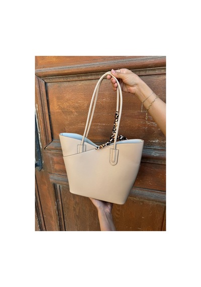 Just Polo Kadın Geniş Hacimli Şal Detaylı Büyük Boy Yavrulu Lüks El & Omuz Çantası Ebat: 32 X 24 Cm Vizon