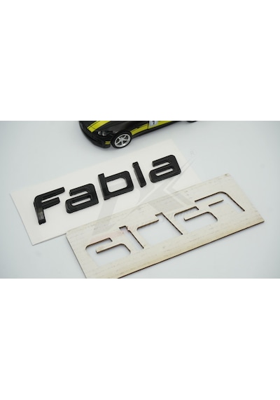 Skoda Fabia Bagaj Parlak Siyah Abs 3M 3D Yazı Logo Amblem