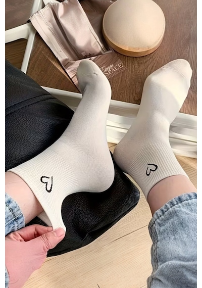 Hitit Socks Kadın 5 Çift Premium Kalite Mini Kalp Desenli Günlük Kullanım Sevimli Kolej Çorabı Çok Renkli