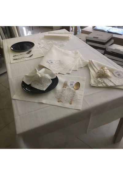 Vaveni Sofra Takımı Taç Gardenya Keten Yemek Takımı 160x260 Masa Seti 26 Parça Runner Set Krem Arz