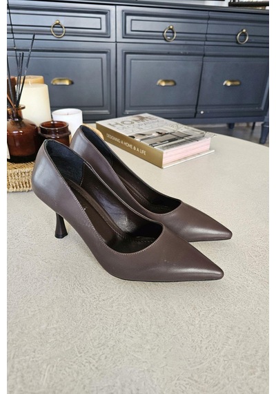 10 1109 Topukla Kadın Kadeh Topuklu 8 Cm Topuklu Stiletto Ayakkabı Kahve Deri