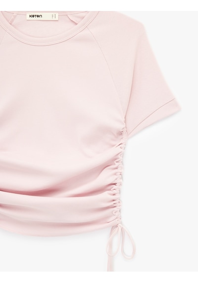 Koton Pamuklu Slim Fit Bisiklet Yaka Kısa Kollu Yanları Bağlamalı Büzgülü Tişört Pembe 6sak50501ek Gül