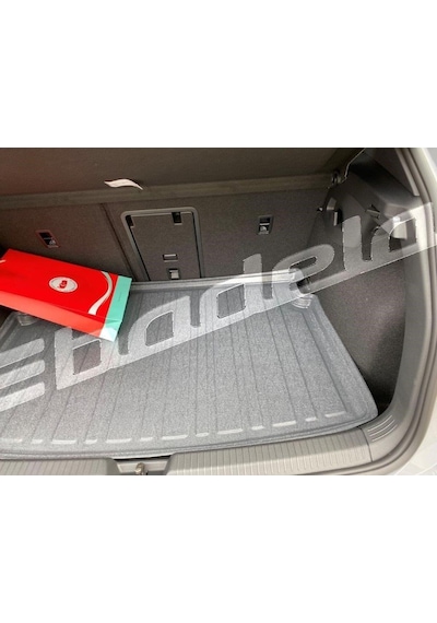 Volkswagen Golf 8 R Lıne Uyumlu Bagaj Havuzu Kokusuz Kaucuk 3D