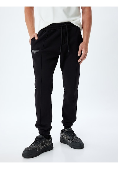 Koton Spor Eşofman Altı Jogger Slogan Baskılı Cep Detaylı Pamuk Karışımlı Siyah 5wam40041nk Siyah Koton Spor Eşofman Altı Jogger Slogan Baskılı Cep Detaylı Pamuk Karışımlı Siyah 5wam40041nk Siyah