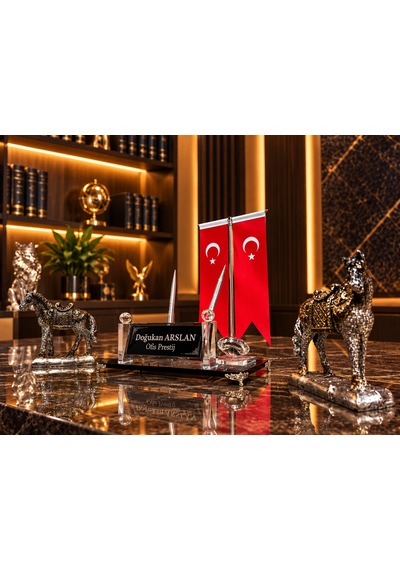 Kişiye Özel 4 Parça Kristal Masa İsimliği Seti Çift Türk Bayraklı Ve At Figürlü Ofis Masa Seti Gri - Siyah